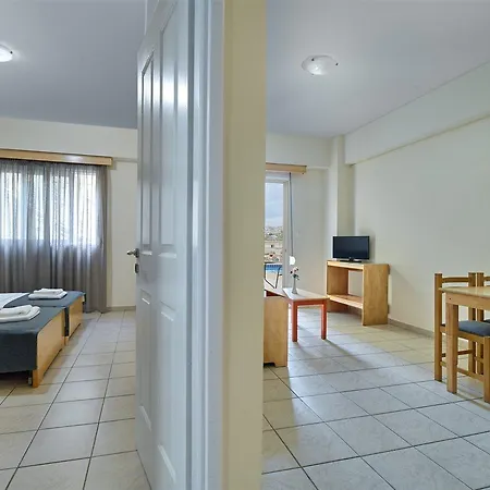 Veronica Aparthotel 3*