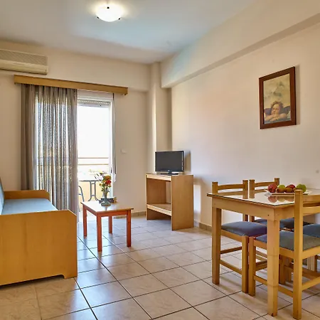 Aparthotel Veronica Kato Daratso