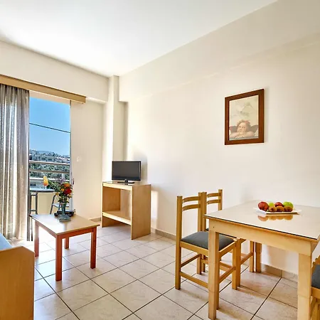 Aparthotel Veronica Kato Daratso