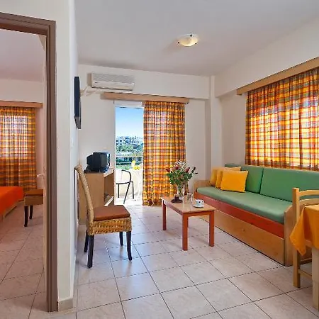 Aparthotel Veronica Kato Daratso