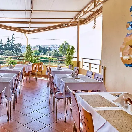 Veronica Aparthotel 3*